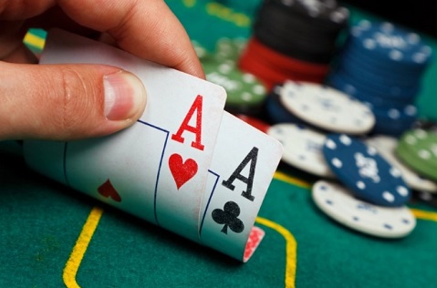 Spend Your Christmas Playing Poker with These December Tournaments